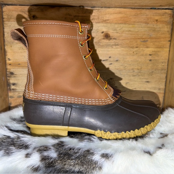 L.L. Bean Men's Dark Brown and Tan Snow Boots - Picture 6 of 12